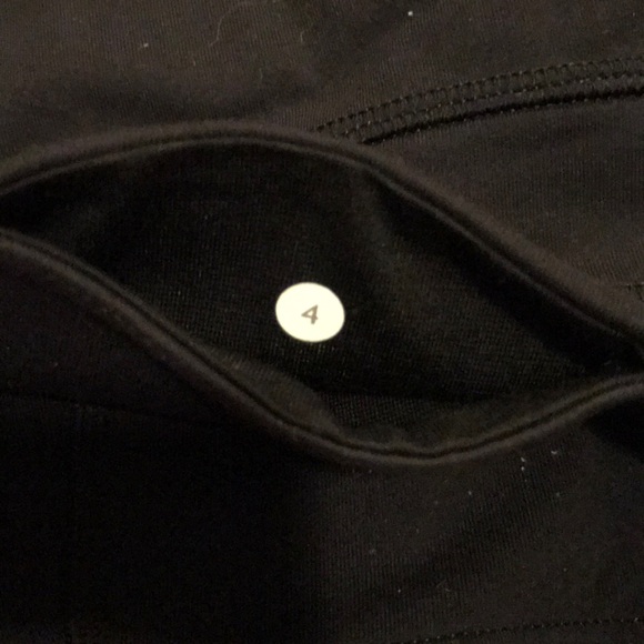 Lululemon leggings size 4 - Picture 2 of 2
